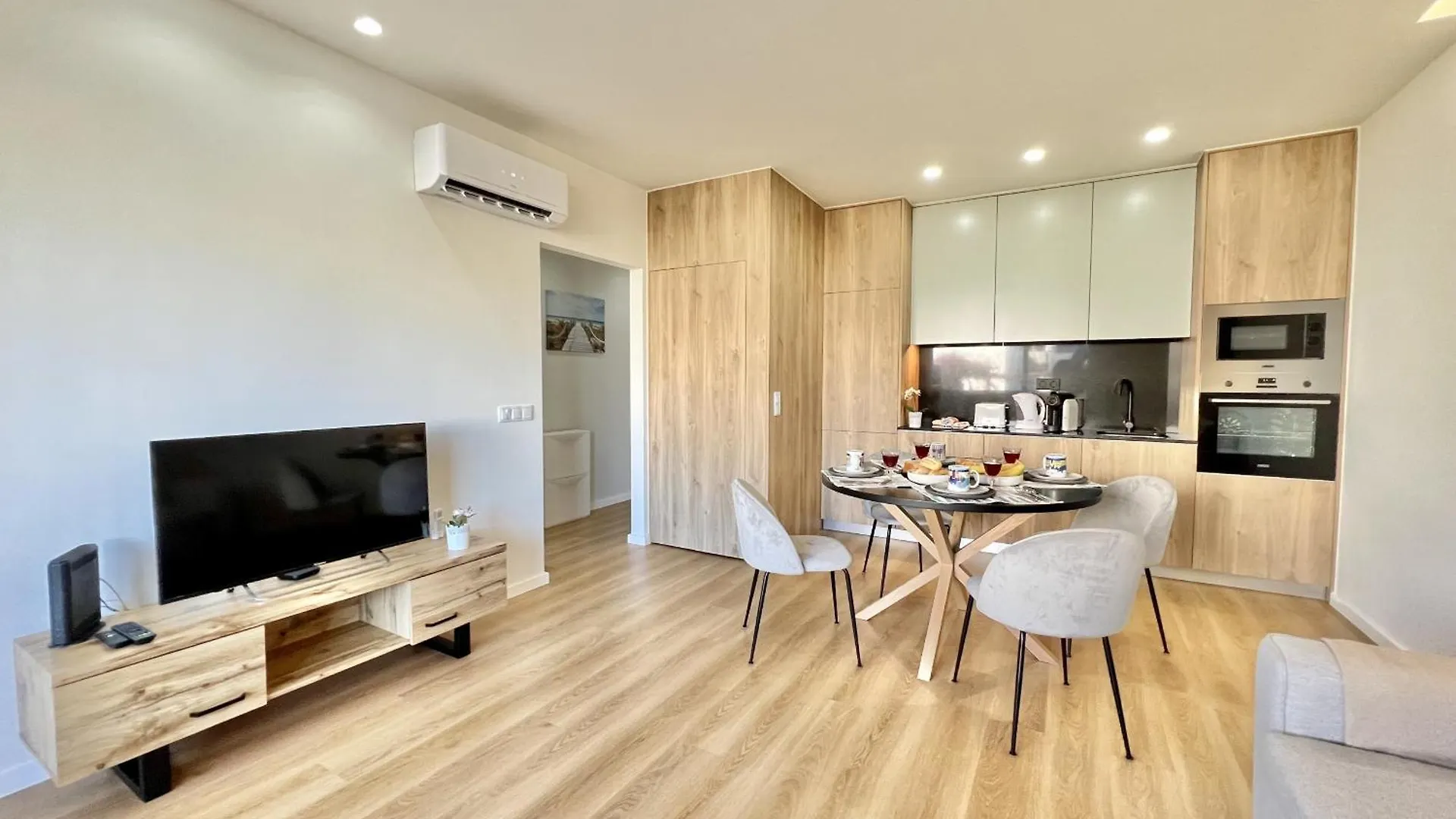 Vilamoura Modern With Pool By Homing